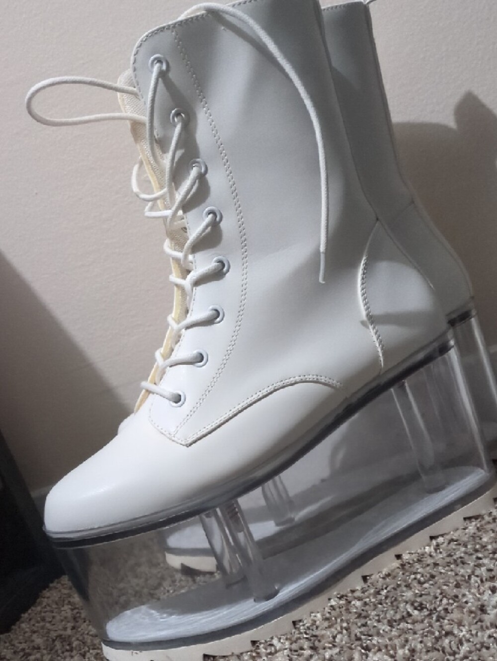QLOUD Ultra Platform Boots - Picture 2 of 3